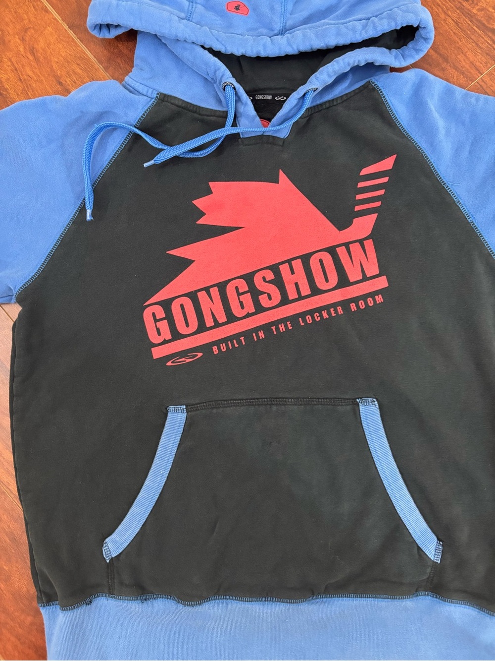 Gong Show Size M men’s hoodie.